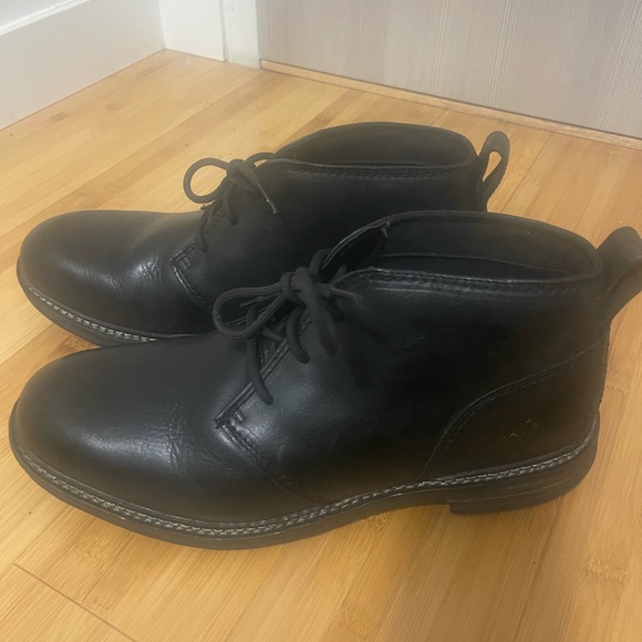 Men’s Timberland 11.5 boots in very good condition. Used for less than 1 season - Picture 1 of 5